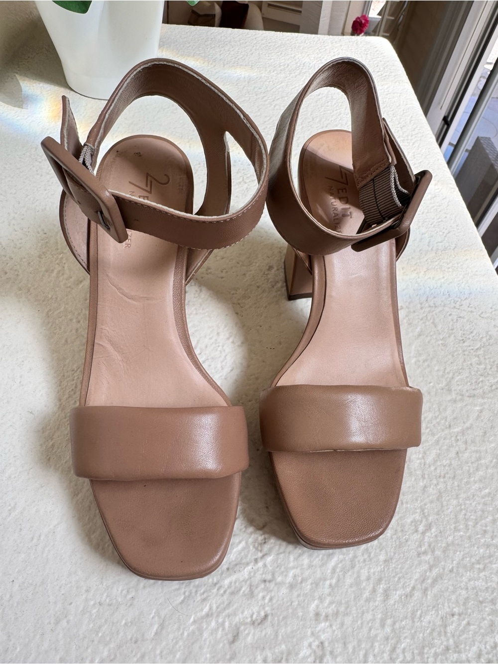 Naturalizer Tan Beige Block Heel Sandals with Ankle Strap size 6